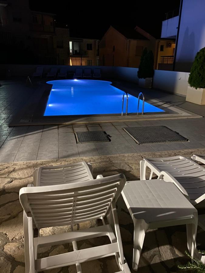 Deluxe Pool Apartment 4 Petrovac Luaran gambar